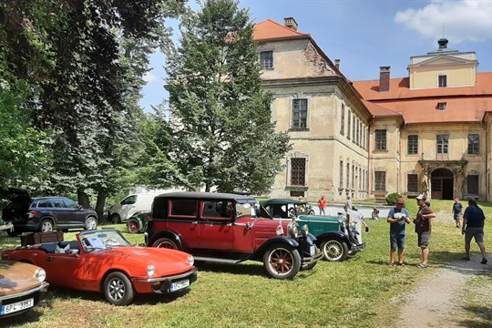 Jízda Jiřího Kristiána Lobkowicze přilákala značný počet zájemců