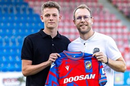 Mladík v přípravě okouzlil, ve Viktorii Plzeň podepsal víceletou...