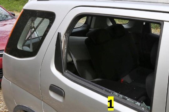 Muž vykrádal po Plzni zaparkovaná auta, celkem si odnesl věci za téměř 200 tisíc