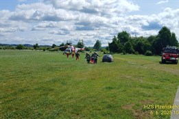 Muže popálila kyslíková láhev, letěl pro něj vrtulník