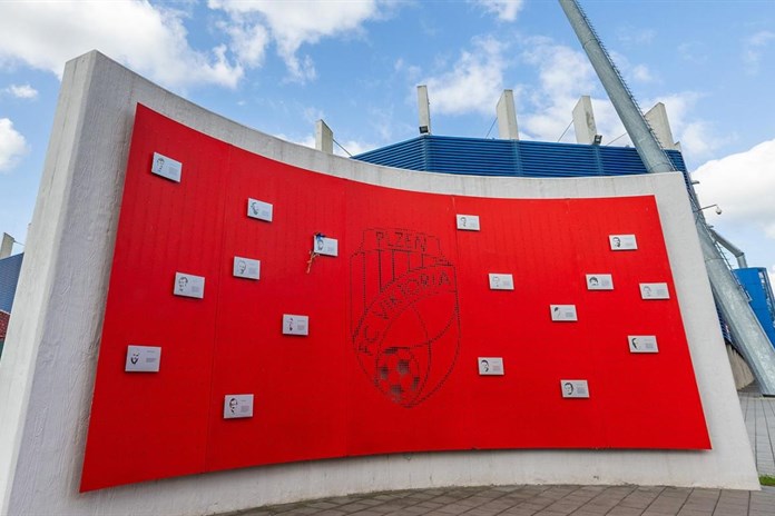 Viktoria Plzeň oslavila narozeniny, na pamětním místě přibyly tři nové destičky