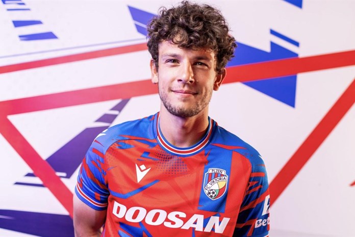 Fotbalista Míka míří z Plzně na další hostování