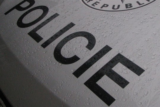 Muž z Klatov opakovaně volal linku 158, policistům nadával