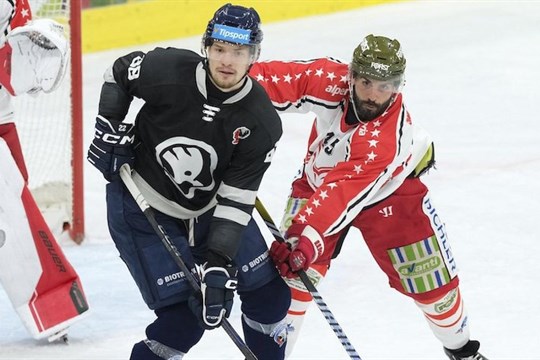 Hokejisté Plzně skončili na turnaji v Bolzanu stříbrní, ve finále nestačili na domácí tým