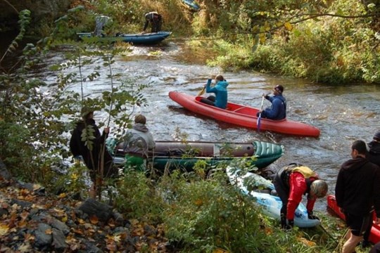 Na Úhlavě se dnes jede Český pohár vodáků 2025