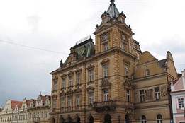 Zastupitelé Domažlic odvolali radního Macha kvůli obvinění z podvodů