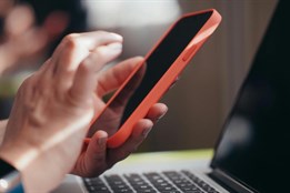 Policie varuje: Podvodníci se vydávají za kriminalisty a lákají z...