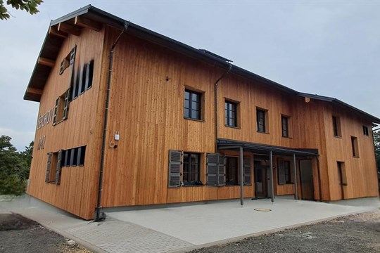 Z bývalého vojenského objektu je horská chata. Návštěvníkům začala sloužit na Čerchově