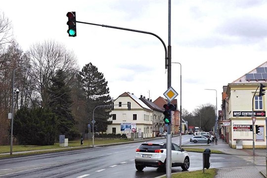 Domažlice svítí úsporněji. Město mění semafory za moderní LED návěstidla