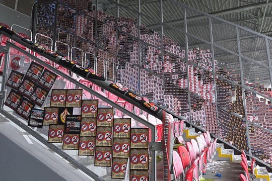 Plzeň sčítá po šlágru se Slavii škody na vybavení stadionu. Dva fanoušci Viktorie utrpěli zranění