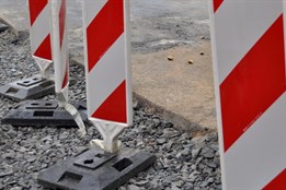 Další problém pro řidiče v Plzni, opravu čeká i Lidická ulice