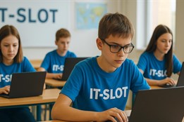 Žáci Karlovarského kraje míří do finále celostátní soutěže IT-SLOT