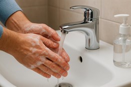 Žloutenka v regionu se šíří, ale ne plošně. Lázně i hotely fungují...