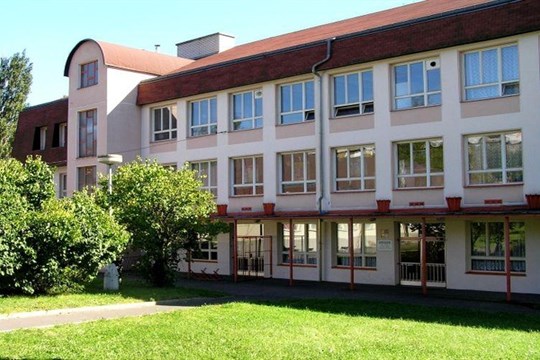 Prestižní spolupráce: Gymnázium Ostrov bude fakultní školou Univerzity Karlovy 