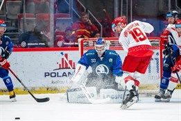 Plzeňské oslavy zarazil videokouč Třince, indiáni odjeli z ledu Ocelářů jen s bodem