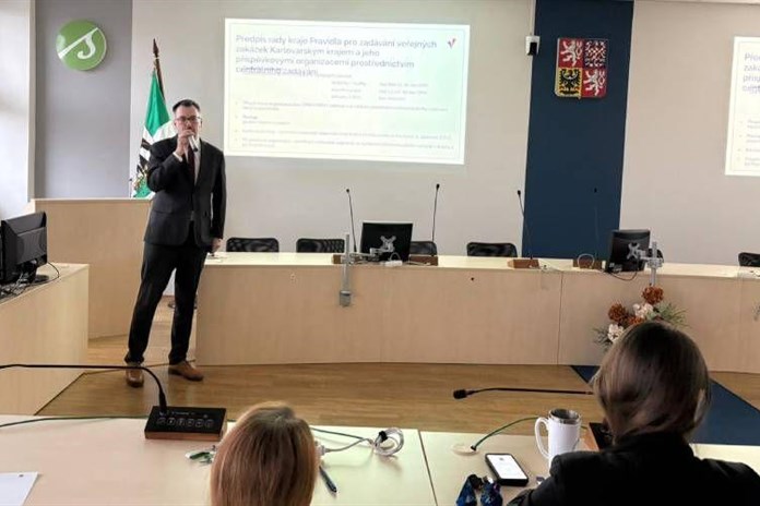 Projekt Krajský úřad blíž k vám v Sokolově.