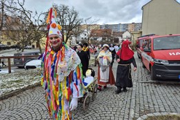 Krev, hněv a hromada hnoje. V Bolevci sťali Bakuse před zraky čtyř tisíc lidí