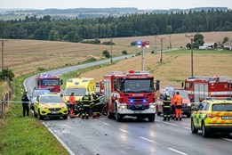 Vážná nehoda uzavřela hlavní tah mezi Holýšovem a Stodem