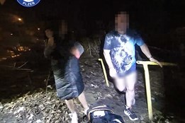 Drahá chvilka rozkoše v křoví: Strážníci v Plzni utnuli placenou romantiku u hlavní silnice