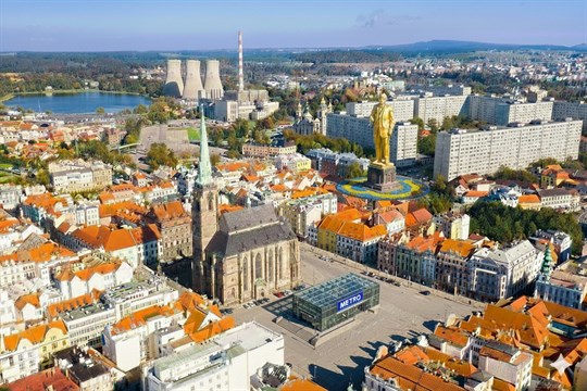 Vojtěch Kuna: Slibujeme, nešetříme! Aneb politické programy do komunálních voleb v Plzni na podzim 2026