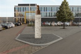 Zavedl trolejbusy a čelil gestapu. Zapomenutý hrdina Mlynařík se dočká busty