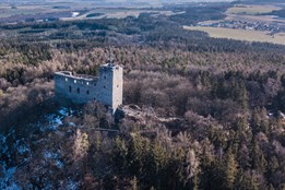 8 zajímavostí o Radyni – o jednom z nejznámějších hradů Plzeňského kraje. Znali jste je všechny?