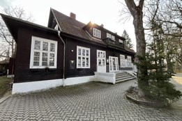 Šance pro gastronomii: Karlovy Vary hledají provozovatele food trucku na Jelením skoku