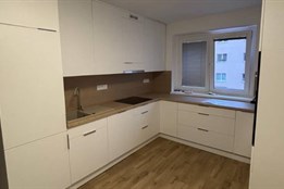 Nová kuchyň v dětském domově Cheb a Horní Slavkov učí děti samostatnosti a spolupráci 