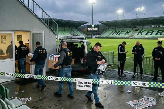 Matěj Novák: Rozsáhlá policejní razie (i) v nejvyšších patrech českého fotbalu – vrací se snad Ivánku, kamaráde?