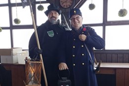 Turisté zahájili nový rok výstupem na Čerchov. Přispěli i na trasy pro vozíčkáře