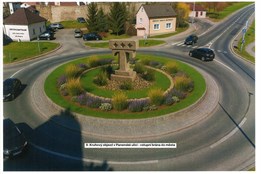 Obyvatele Tachova rozhodli: Vstupní bránu do města ozdobí vylepšený kruhový objezd