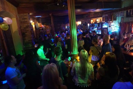 Známý klub údajně odmítal pouštět Ukrajince a Romy, případ už prošetřila policie!