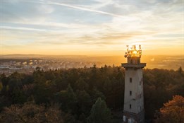 O ikonickou rozhlednu Chlum je zájem, v aukci se o ni přihlásili...