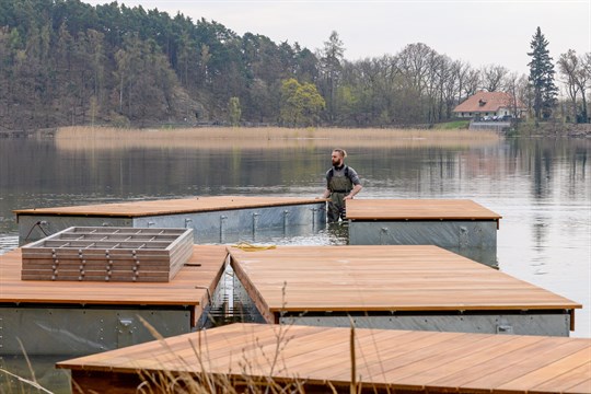 Modernizace pláže u Boleváku: Staví se mola pro Ukrajince?, neberou si Plzeňané si v diskusích servítky